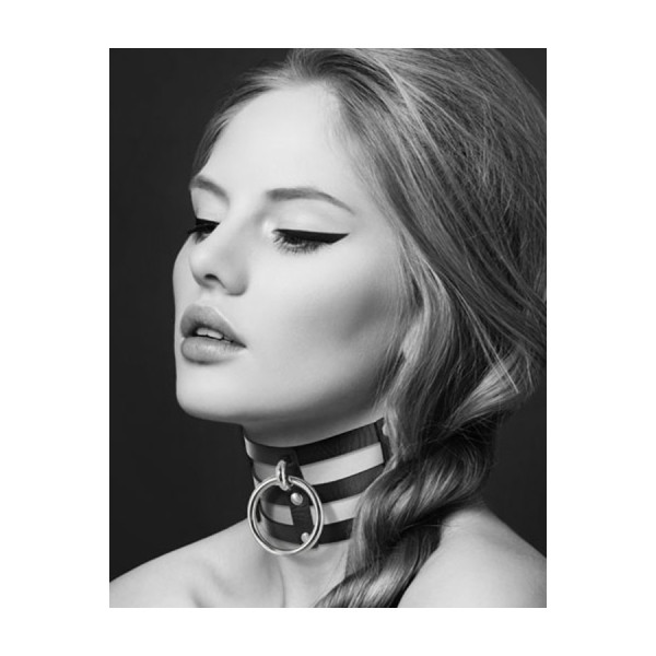 Collier en cuir noir SM triple lanière avec anneau métal argenté 